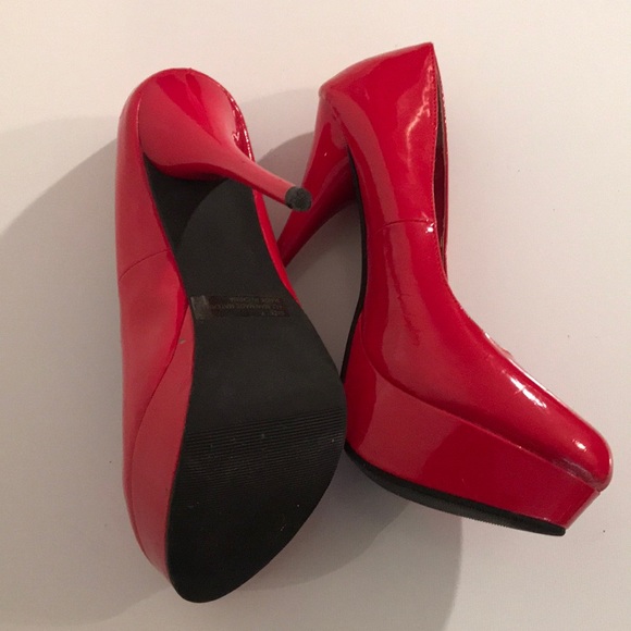 Shoes - Picture 3 of 4